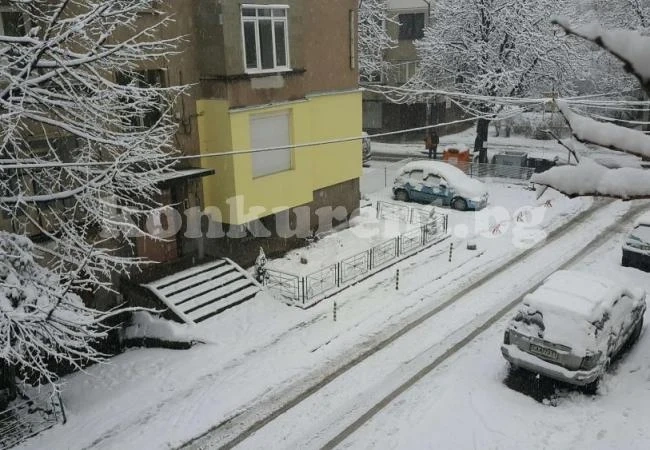 Баща откри сина си обесен в центъра