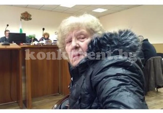 Съседка на разстреляните родители на полицая: Страхуваха се, че той ще ги убие