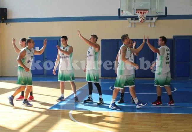 Ботев 2012 спука Гуми-Нет за 14-а победа