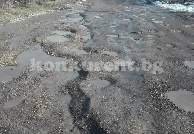 В Оряхово питат какво става с ремонта на пътищата СНИМКИ
