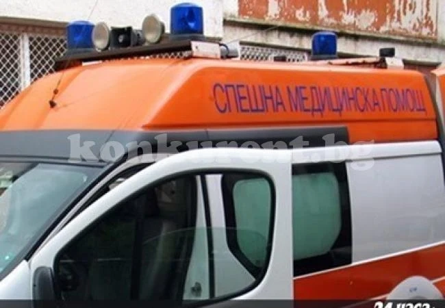 Мъж е в кома, паднал на леда