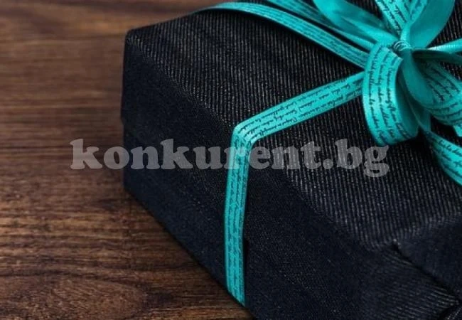 Българинът му намери цаката: Избива парите за Коледа и Нова година като масово взима подаръците и...
