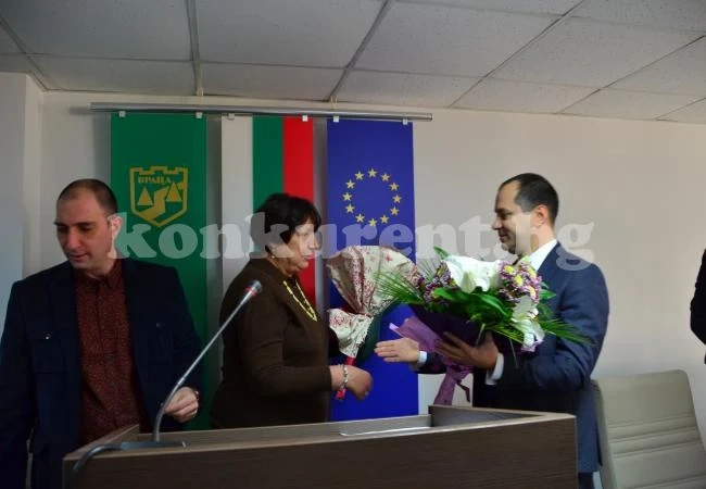Съветници уважиха колега за рожден ден