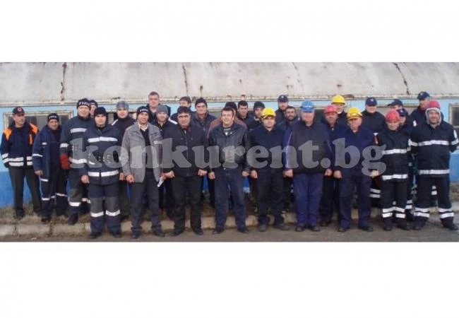 50 доброволци се учат да гасят огнени стихии