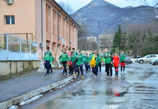 Школата на Ботев влиза в серия от контроли