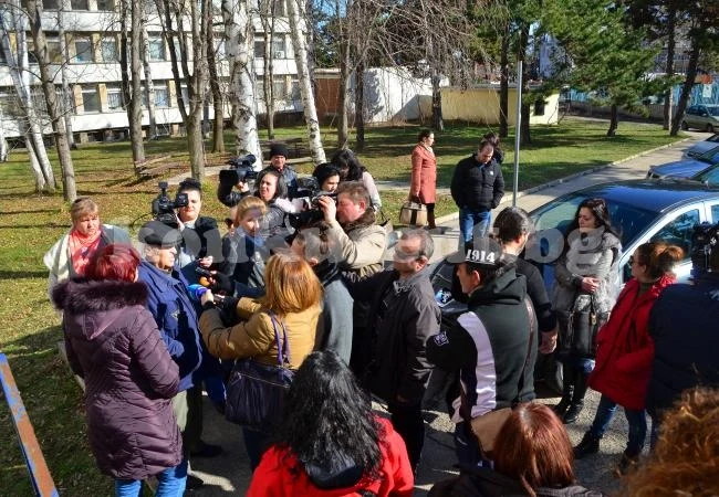 Протест за болница ОБЗОР