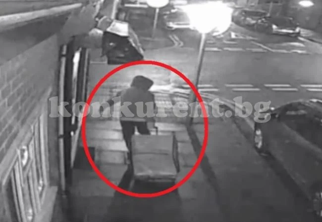 Смразяващо ВИДЕО: Мъж влачи трупа на жена си в куфар