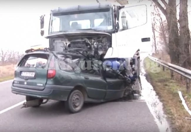 4 трупа при зловеща катастрофа