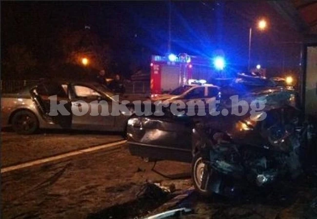 Пометоха две жени на спирка след верижна катастрофа
