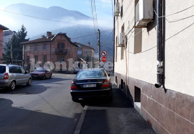 Да паркираш по врачански СНИМКИ