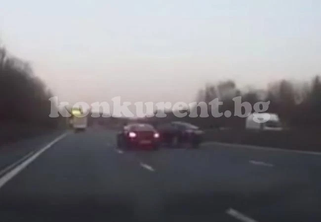 ВИДЕО с катастрофа като на кино