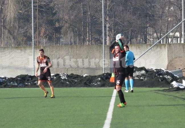 Ефремов замени с двустранна игра пропадналата контрола с Бдин
