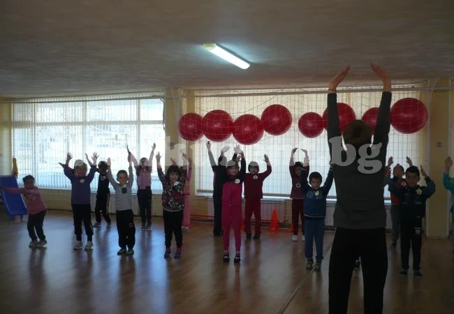 Малучгани спортуват активно