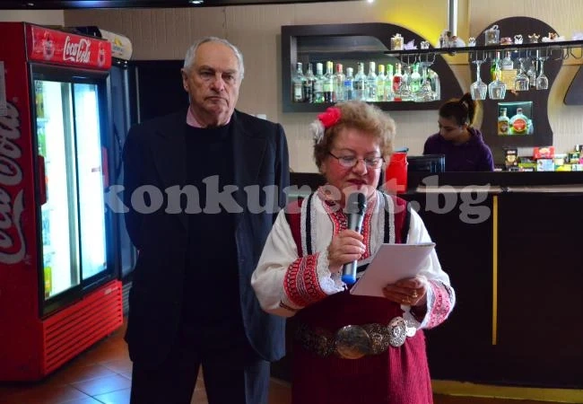 Пенсионери вдигнаха наздравици за виното и любовта