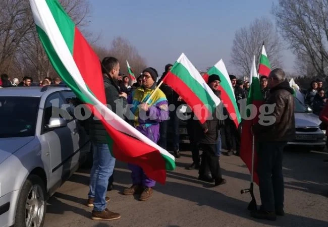 Дунавското хоро на протеста край Видин