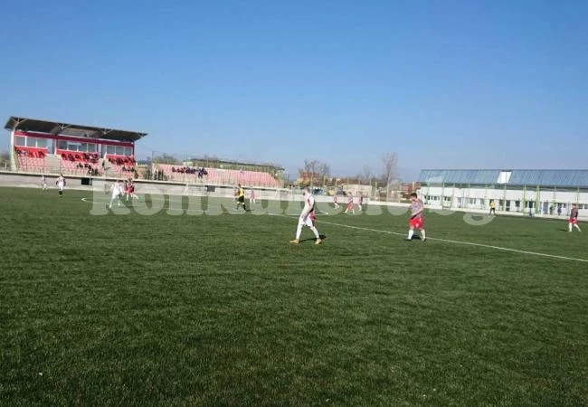 Пъстрина вкара 6 пъти в Дреновец за успех с 5:1