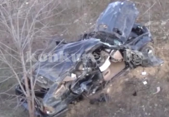 Популярна красавица излетя от пътя и загина