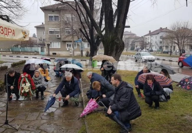 И Мездра сведе глава пред паметта на Васил Левски