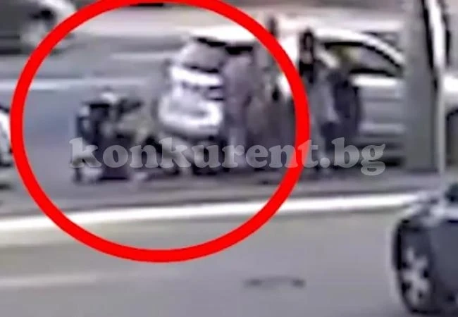 В слабините и главата! Полицаи пребиха невинен и го пратиха в ареста (ВИДЕО)