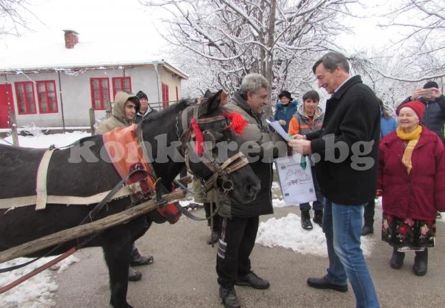 В Салаш спазиха традицията на Тодоровден и избраха „Най-красив кон“