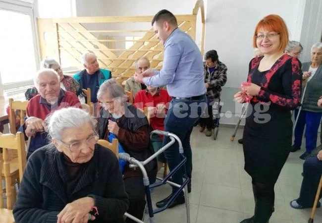 ВМРО зарадва стотици врачани за Баба Марта