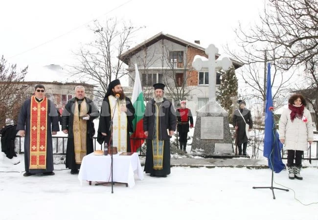 3 март в Иново започна със заупокойна молитва