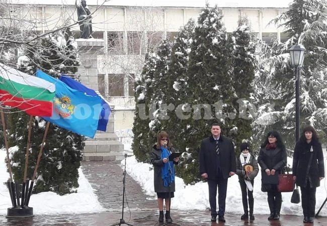 В Оряхово почетоха върха на една епоха