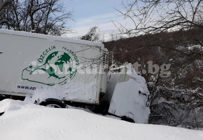 ТИР задръсти Е79 край Видин
