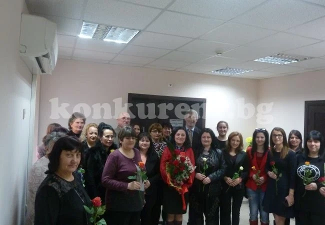 Дъжд от рози заваля днес в Борован