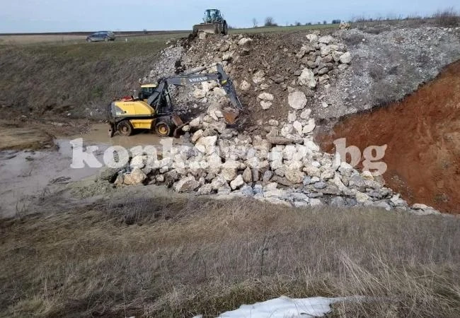 Двама министри инспектират язовир „Рогозен 1“