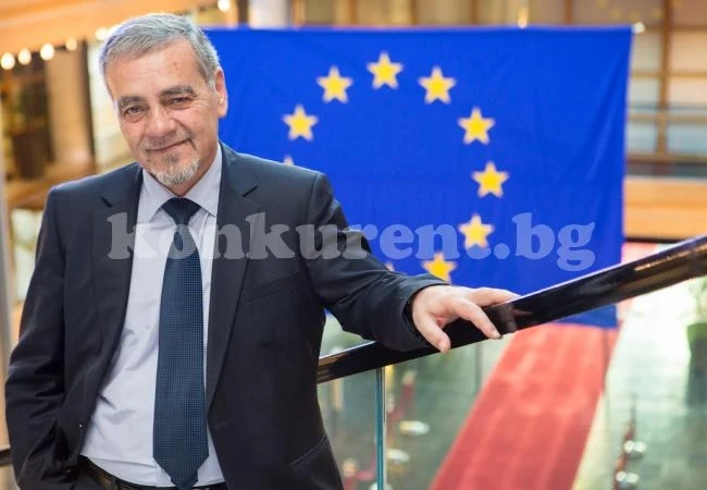 Евродепутат обяви конкурс за есе на тема...