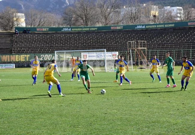 Ботев сломи Поморие и остана в голямата игра /Снимки/