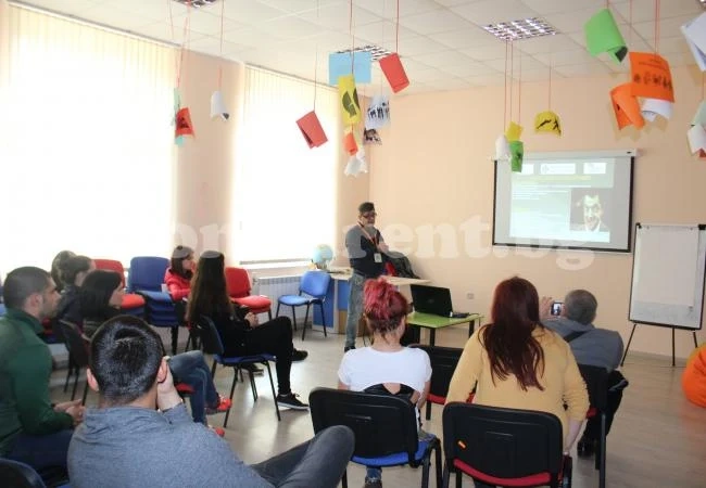 Беседа срещу ранните бракове се проведе във Враца