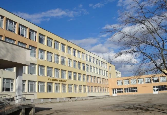 СУ “Никола Войводов” - Враца