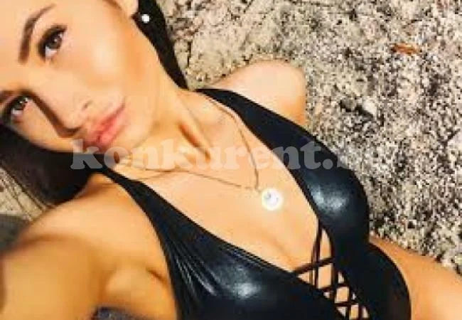 Моделка скочи от 6-ия етаж, за да се спаси от ухажор, ето какво се случи