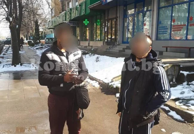 Сгащиха още лепачи на обяви