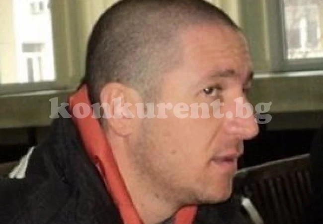 Още 5 трупа, след като Манчо закла двете си деца и запали къщата