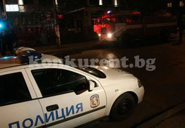 Бус удари лека кола с жена и дете