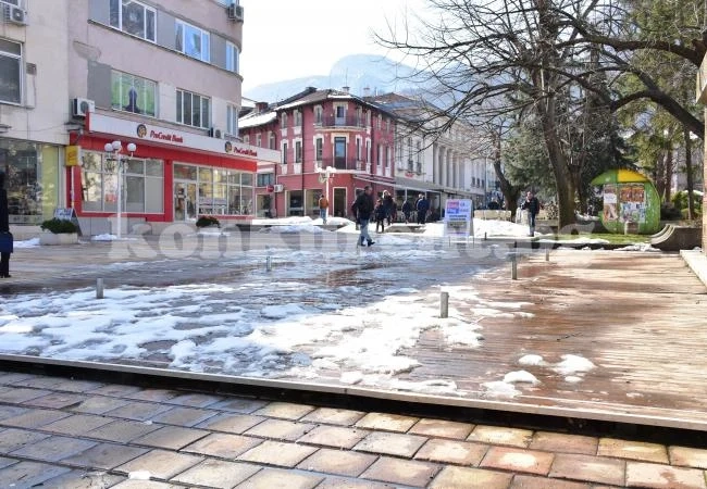 Напомниха на търговци за краен срок за заявки на летните тераси