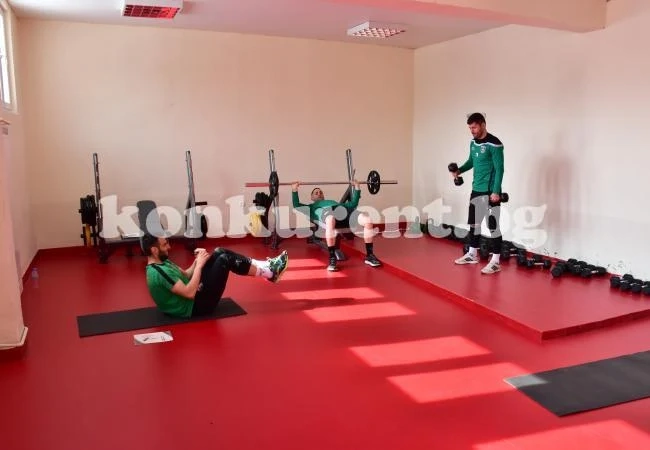 Ботевци набират сили във фитнеса за сблъсъка в Ловеч