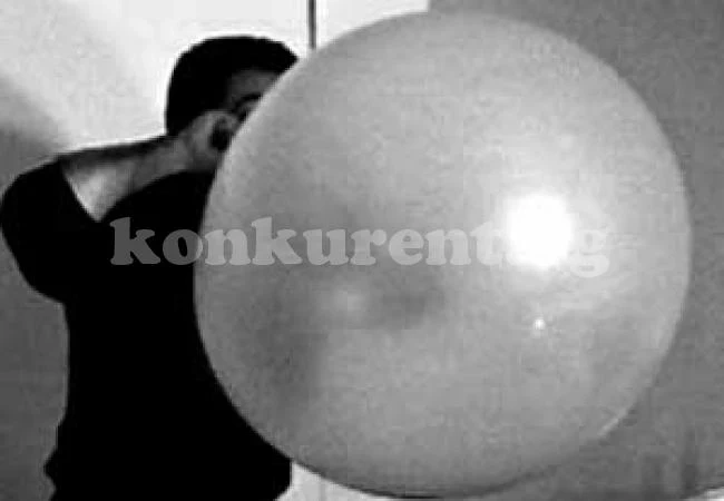 Апаши отмъкнаха дъвки от склад за захарни изделия