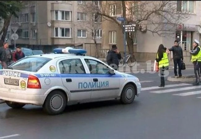 Автомобил помете жена във Видин
