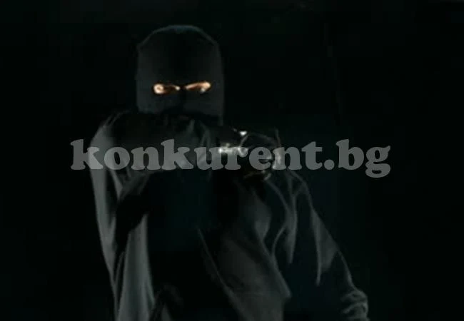 Маскирани нападнаха баба, взеха й чанта с 40 бона