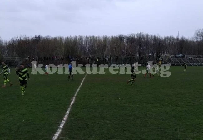 Първа Атомна спря Кариана с равенство, реми и във Видин