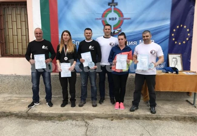 Отличия за стрелците на СК Спартак от мемориал за олимпийски медалист