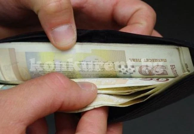 Задигнаха 200 лева от жилище