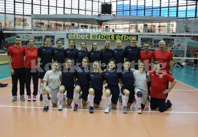 Две видинчанки играят за България на европейско по волейбол  