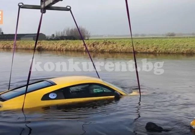 (ВИДЕО) Вижте как вадят Audi R8 от река заради некадърен шофьор