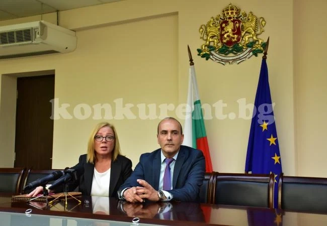 Административният съд отвори широко вратите си СНИМКИ