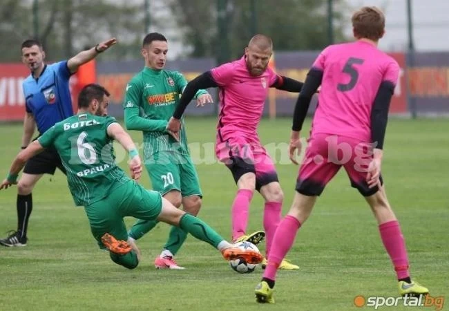 Ботев се върна в битката за елита след 2:1 над Царско село